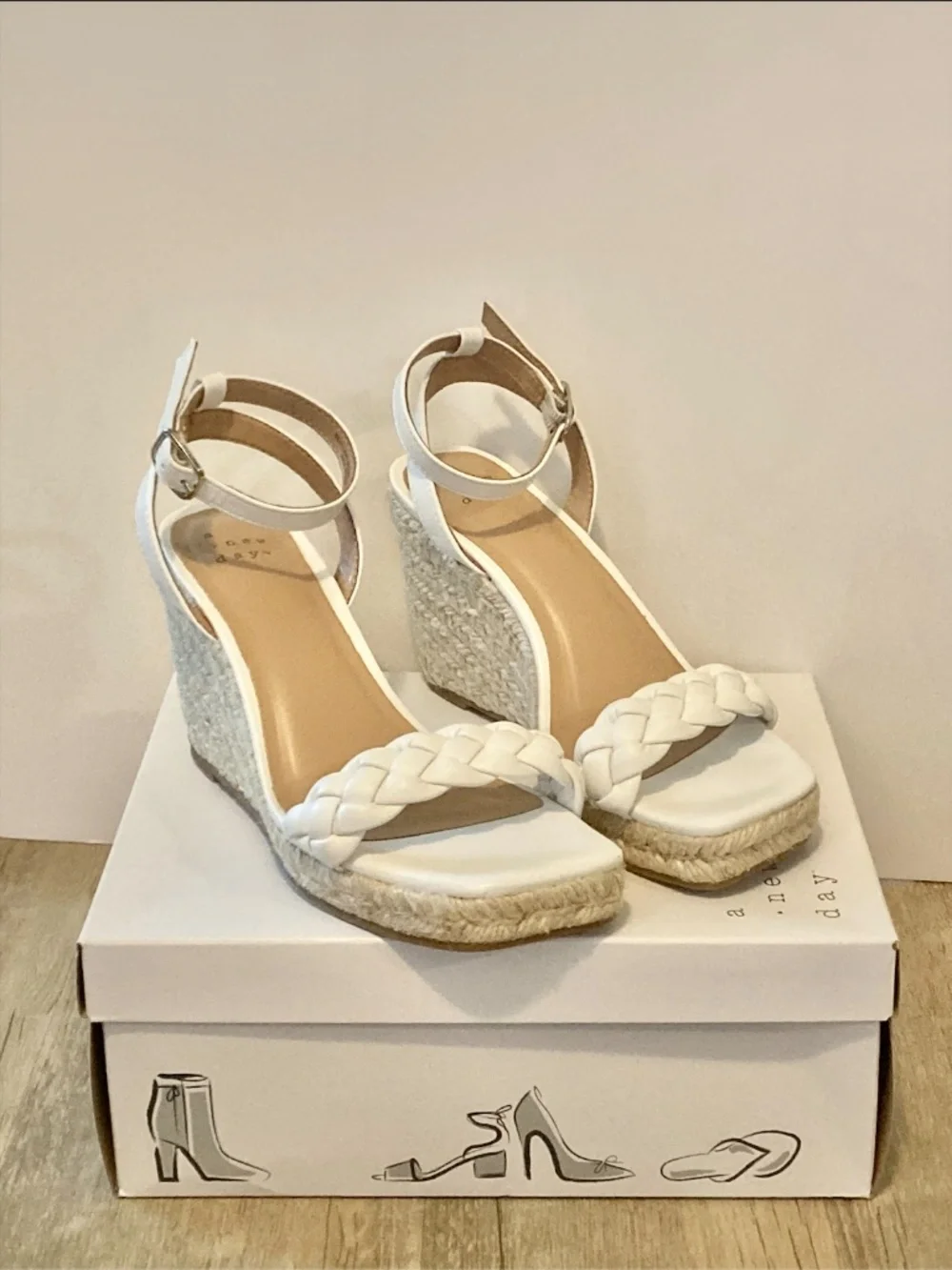 A New Day | Women's Joyce Wedge Heels | White Tweed | Size 6.5 | LNWT LNIB EUC